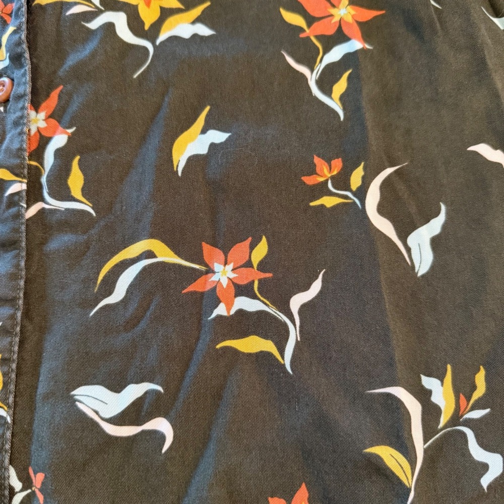 Duluth Trading Co Floral Tencel Lyocell Button Down Shirt Olive Green 2XL - Picture 8 of 10